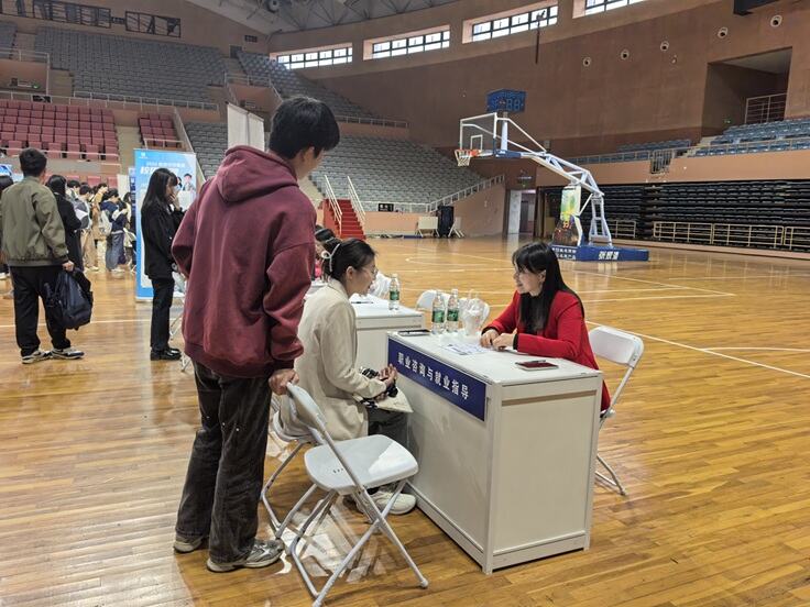 向阳生涯陆金美老师走进上海海事大学开展精准就业指导与职业规划服务